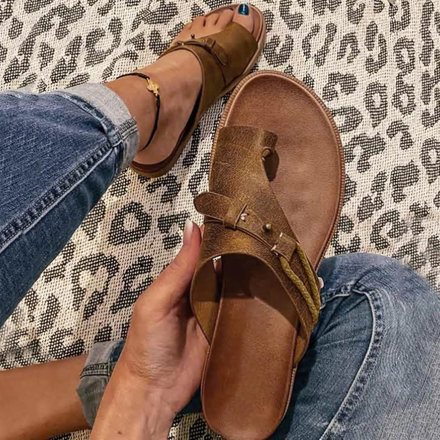 Eduavar Sandals for Women Dressy Summer, Flat Sandals for Women Summer Ring Toe Flip Flops Fashion Leather Sandals Slippers