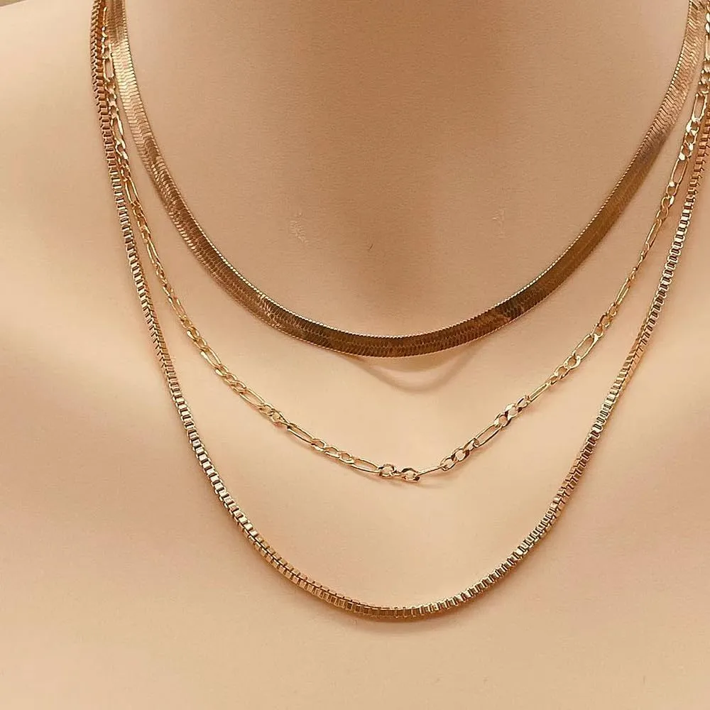 Gold Layered Necklaces for Women Punk Chunky Chain Lock Heart Pendant Necklace Bohemia Choker Necklace Jewelry Present Charm Necklace for Women