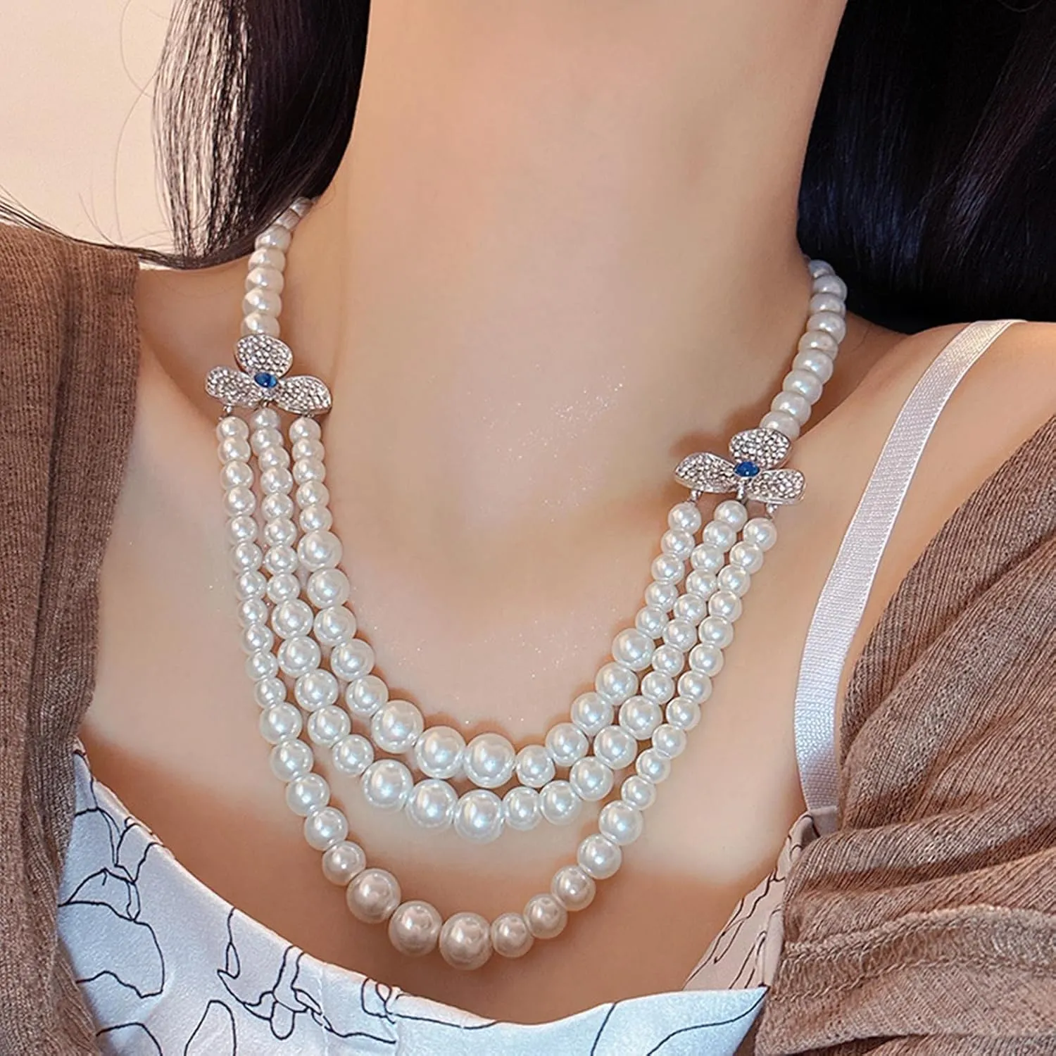 Imitation Pearl Daisy Flower Necklace Dainty 14K Gold Plated Layered Pearls Beaded Choker Necklaces for Women Trendy Jewelry Gifts
