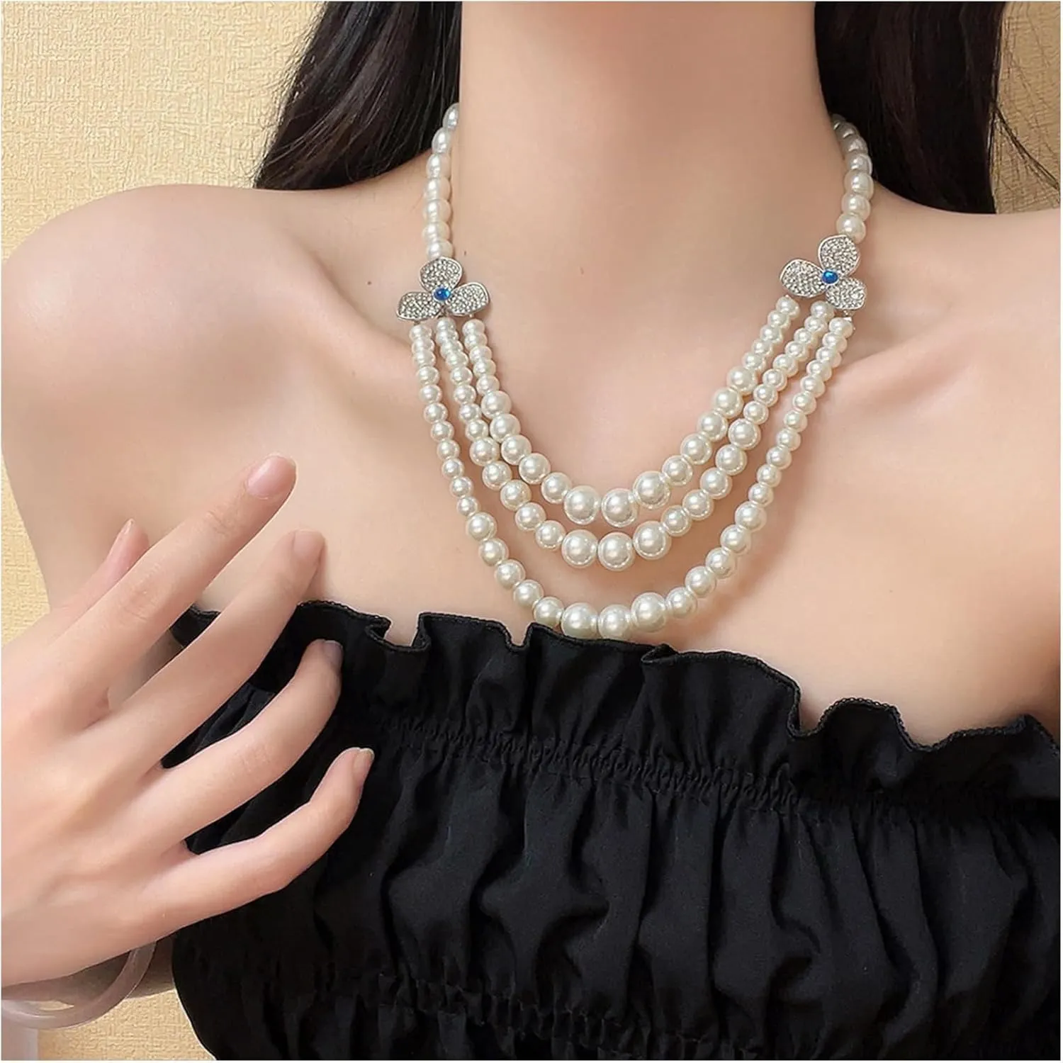 Imitation Pearl Daisy Flower Necklace Dainty 14K Gold Plated Layered Pearls Beaded Choker Necklaces for Women Trendy Jewelry Gifts
